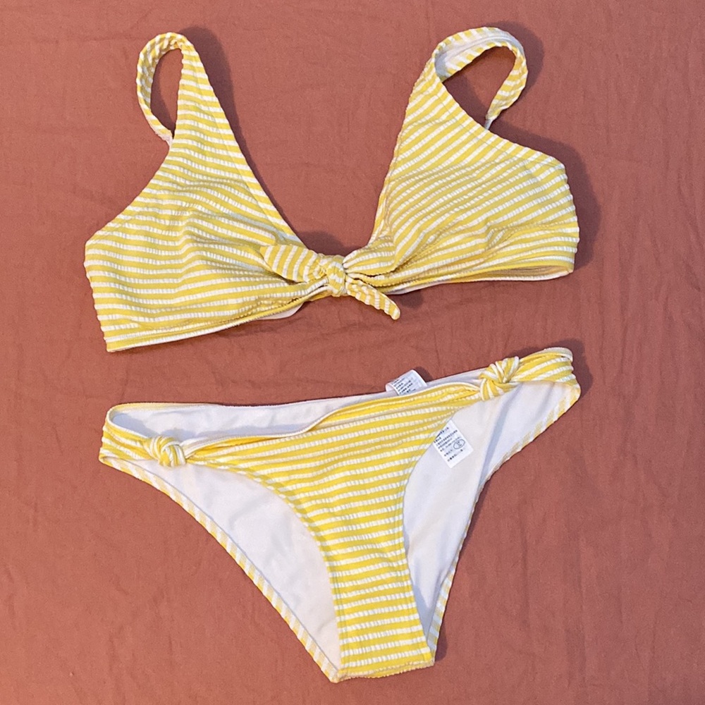 NWT A&F Yellow and White Striped Bikini Bottoms